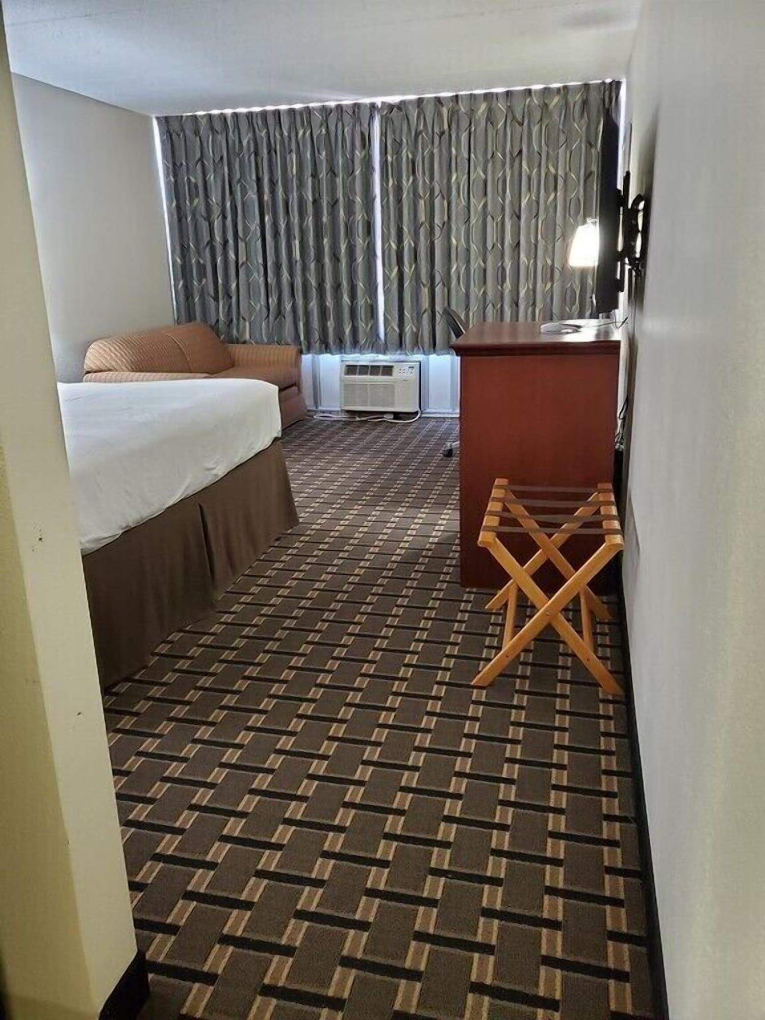 C3 Hotel And Convention Center Хастингс Экстерьер фото